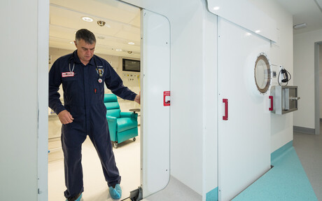 Kaeser Compressors reference project: The new new state-of-the-art hyperbaric chamber at the Royal Hobart Hospital