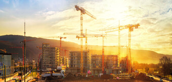 Air compressor in construction site use – High-performance KAESER KOMPRESSOREN technology for versatile compressed air applications on the construction site.