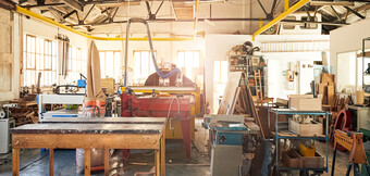 Air compressors in workshops and the trades – KAESER KOMPRESSOREN provides innovative, safe and efficient technology for all compressed air applications.