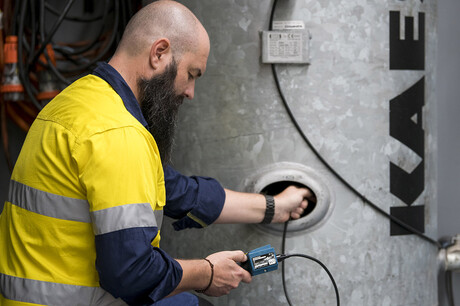 Compressed air pressure vessel testing and inspection with KAESER AIR SERVICE